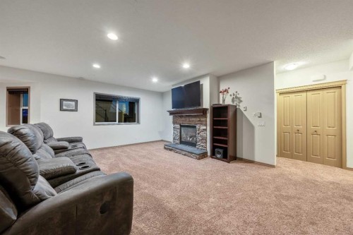 517 Boulder Creek Circle Se, Langdon, AB 