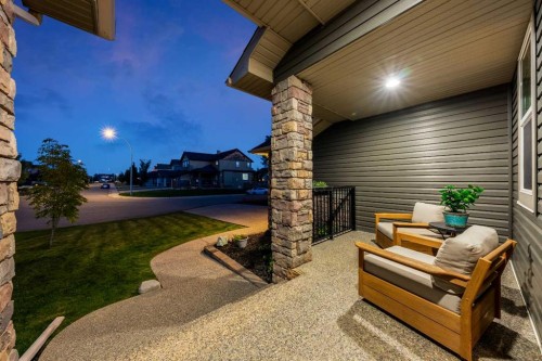 517 Boulder Creek Circle Se, Langdon, AB 