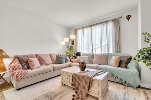 337 Chelsea Hollow, Chestermere, AB 