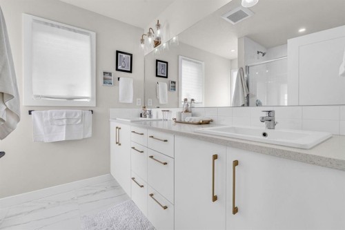 337 Chelsea Hollow, Chestermere, AB 