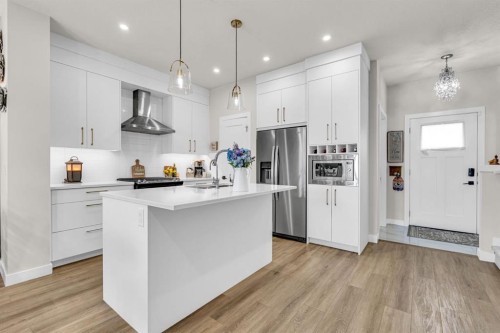 337 Chelsea Hollow, Chestermere, AB 