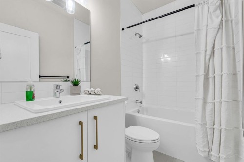 337 Chelsea Hollow, Chestermere, AB 