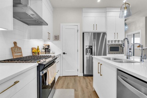 337 Chelsea Hollow, Chestermere, AB 