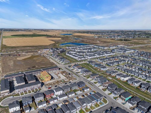 337 Chelsea Hollow, Chestermere, AB 