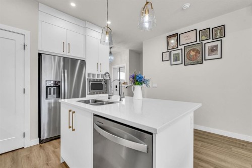 337 Chelsea Hollow, Chestermere, AB 