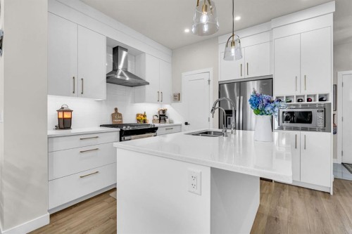 337 Chelsea Hollow, Chestermere, AB 