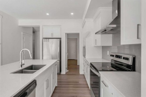 31 Corner Meadows Grove Ne, Calgary, AB 