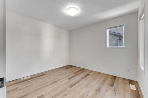 31 Corner Meadows Grove Ne, Calgary, AB 