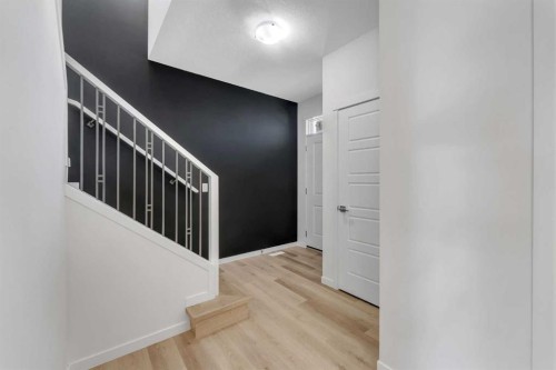 31 Corner Meadows Grove Ne, Calgary, AB 