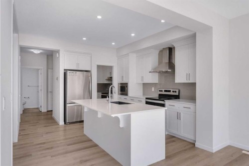 31 Corner Meadows Grove Ne, Calgary, AB 