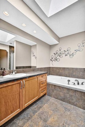 91 Cranfield Circle Se, Calgary, AB 