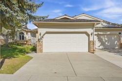 109 Shawnee Rise SW Calgary, AB T2Y 2S1