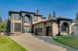 9 Evergreen Cove SW Calgary, AB T2Y 3J7
