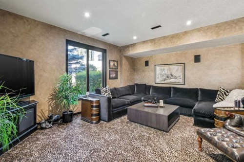 9 Evergreen Cove Sw, Calgary, AB 