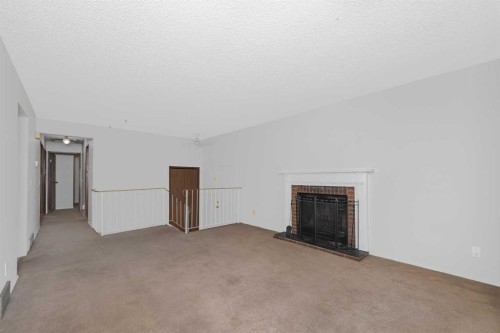 2 Deer Lane Road Se, Calgary, AB 