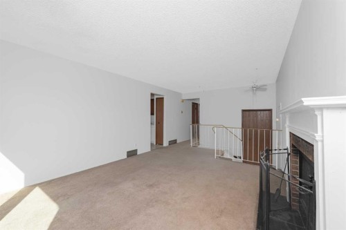 2 Deer Lane Road Se, Calgary, AB 
