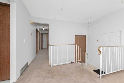 2 Deer Lane Road Se, Calgary, AB 