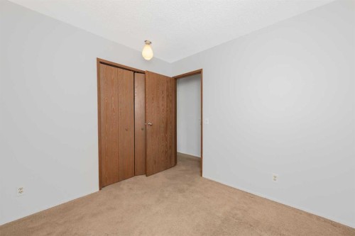 2 Deer Lane Road Se, Calgary, AB 