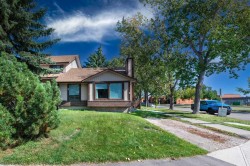 2 Deer Lane Road SE Calgary, AB T2J 5V7