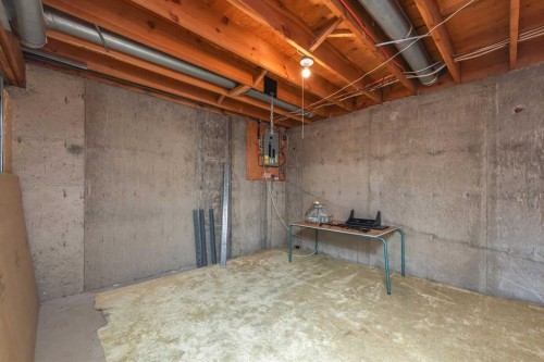 2 Deer Lane Road Se, Calgary, AB 