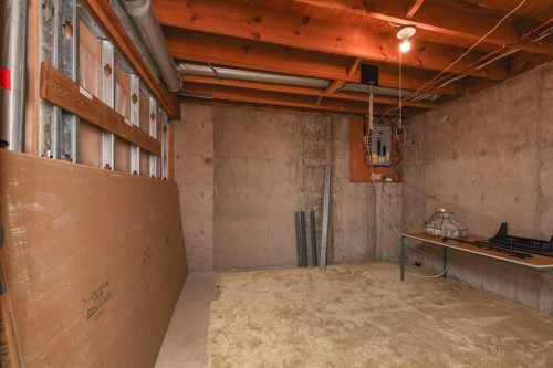 2 Deer Lane Road Se, Calgary, AB 