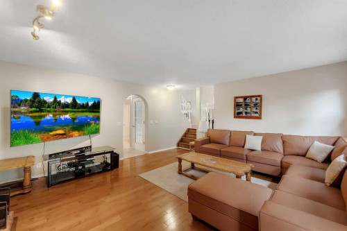 107 Hawkhill Place Nw, Calgary, AB 