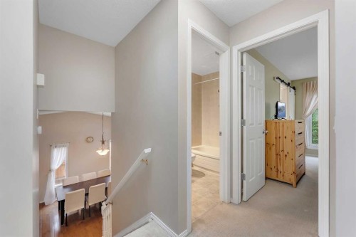107 Hawkhill Place Nw, Calgary, AB 