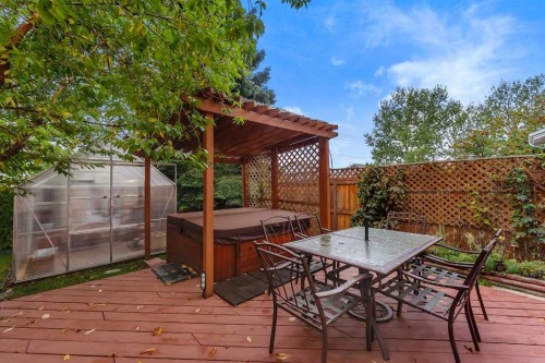107 Hawkhill Place Nw, Calgary, AB 