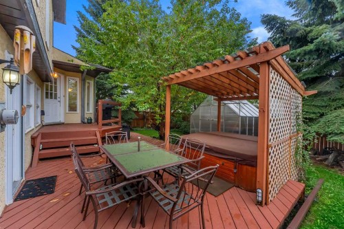107 Hawkhill Place Nw, Calgary, AB 