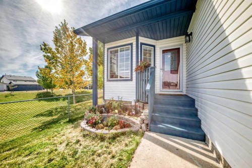 148 Creek Gardens Close Nw, Airdrie, AB 