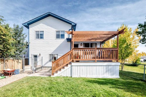 148 Creek Gardens Close Nw, Airdrie, AB 