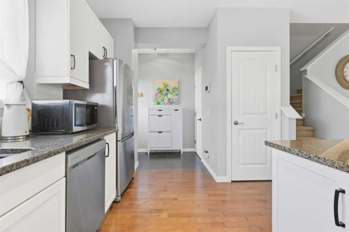 1025 New Brighton Grove Se, Calgary, AB 