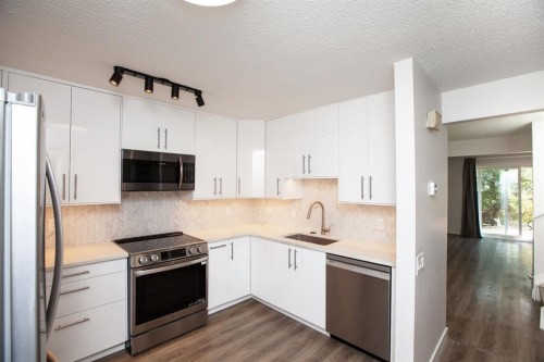 28 Midpark Gardens Se, Calgary, AB 