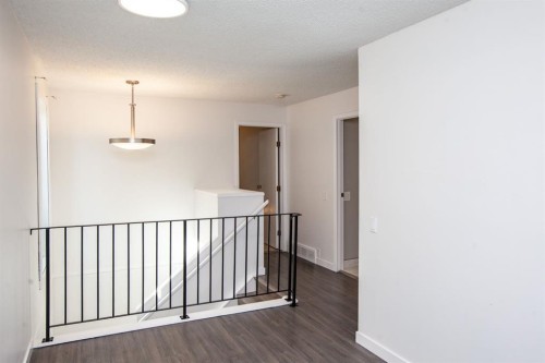 28 Midpark Gardens Se, Calgary, AB 