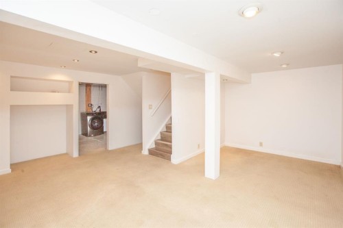 28 Midpark Gardens Se, Calgary, AB 