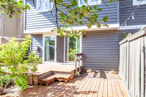 28 Midpark Gardens Se, Calgary, AB 