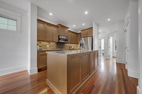 1010 19 Avenue Se, Calgary, AB 