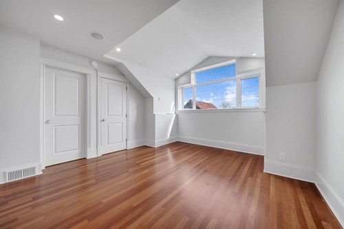1010 19 Avenue Se, Calgary, AB 