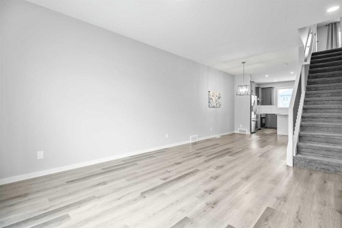68 Wolf Gate, Okotoks, AB 