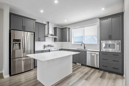 68 Wolf Gate, Okotoks, AB 