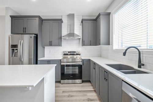 68 Wolf Gate, Okotoks, AB 
