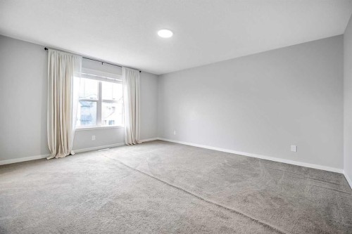 68 Wolf Gate, Okotoks, AB 