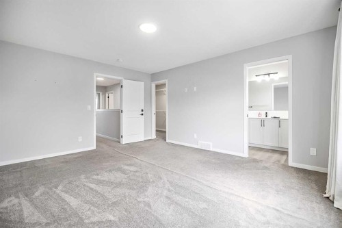 68 Wolf Gate, Okotoks, AB 
