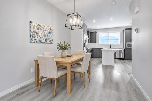 68 Wolf Gate, Okotoks, AB 