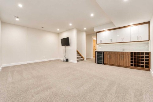 225 33 Avenue Ne, Calgary, AB 
