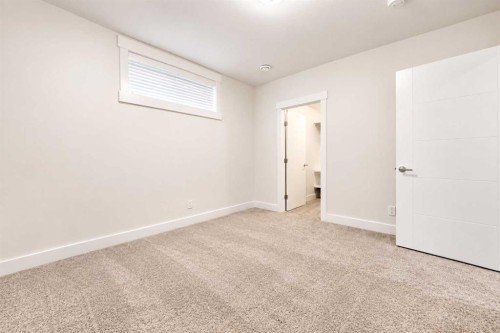 225 33 Avenue Ne, Calgary, AB 