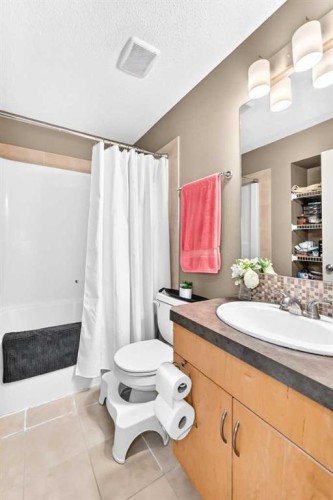 223 Skyview Ranch Way Ne, Calgary, AB 