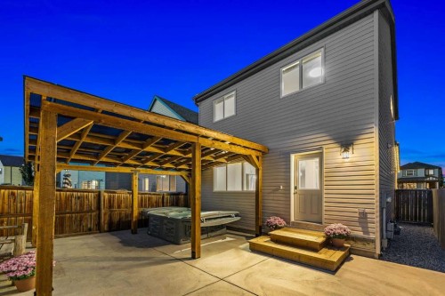 207 Copperpond Road Se, Calgary, AB 