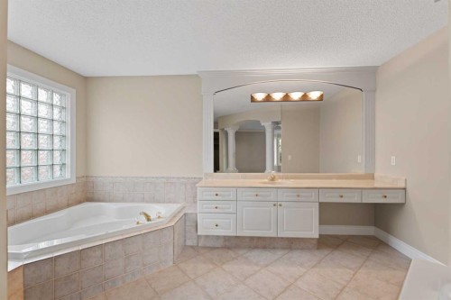 199 Hamptons Terrace Nw, Calgary, AB 
