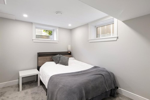 3915 23 Avenue Sw, Calgary, AB 
